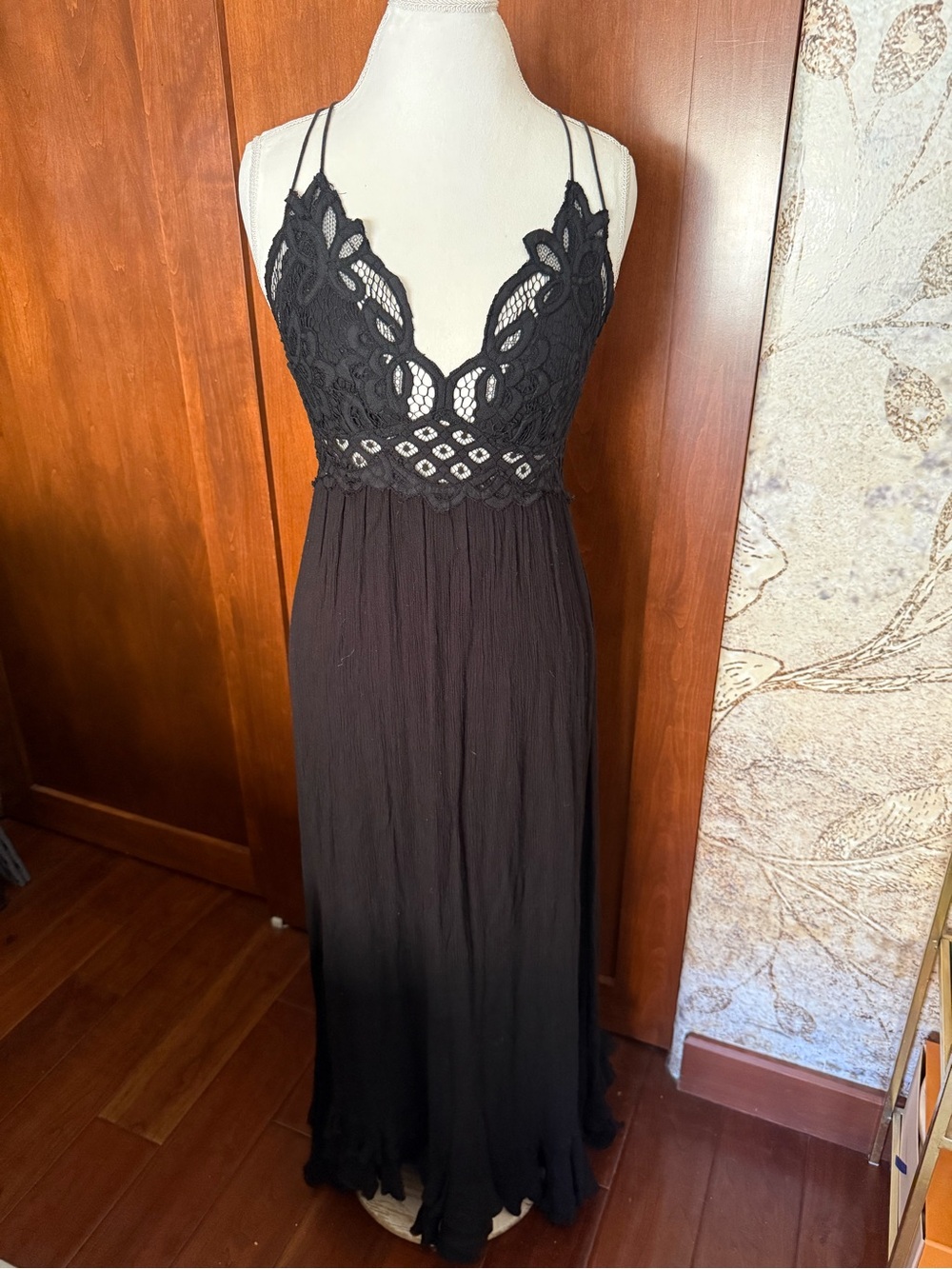 ⚜️ FP ONE BY FREE PEOPLE BLACK LACE BOHO MAXI DRESS SIZE MEDIUM ⚜️